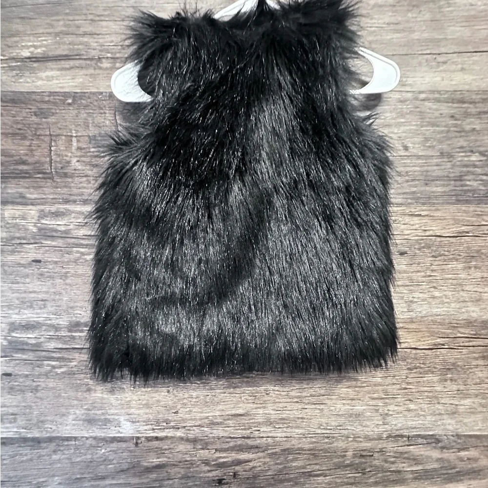 The Children's Place Black Faux Fur Vest Girls 5/6